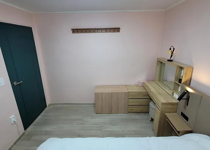 Aparthotel Seongsu Hot Place 3room 4*